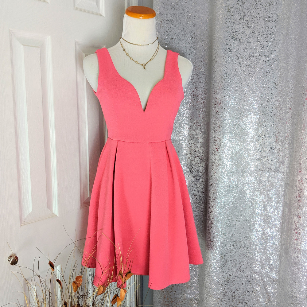 🆕 Sweetheart Pink Cocktail Dress - Only 1 Left
